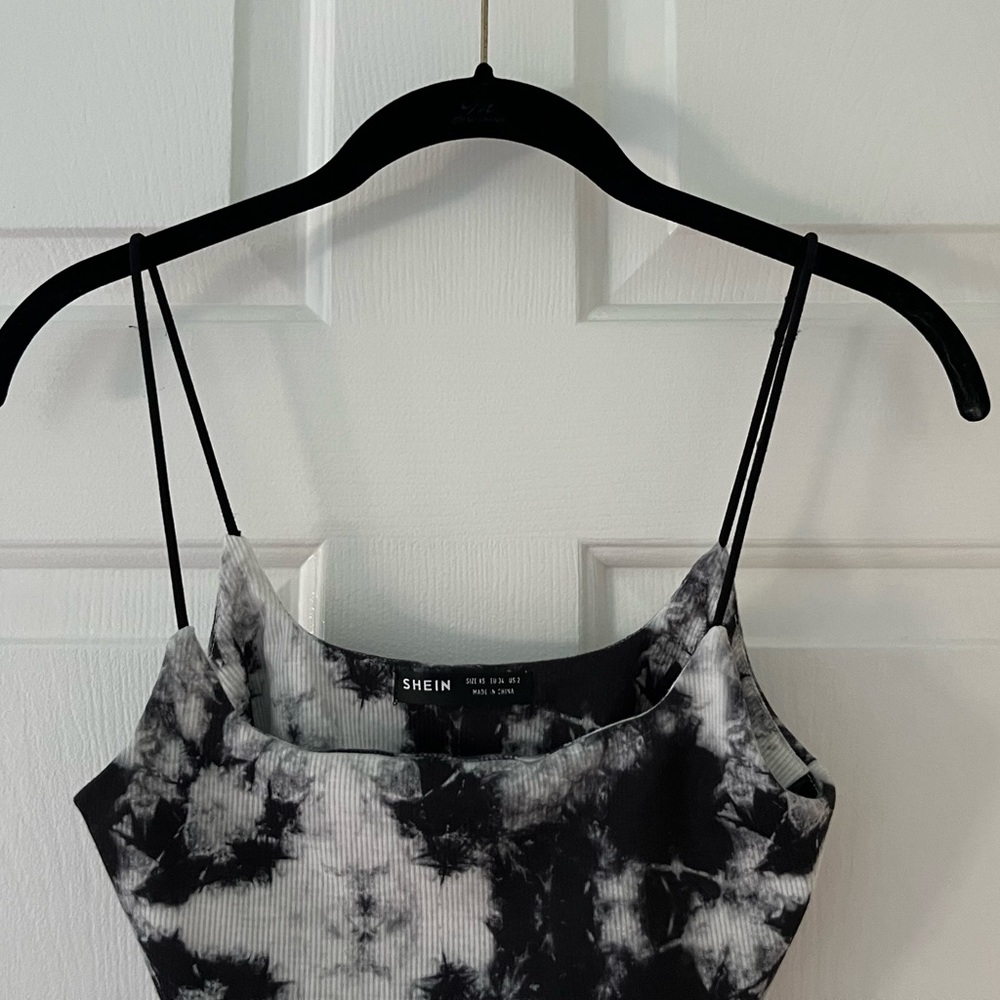 SHEIN Sleeveless Top - Picture 2 of 3